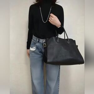 Elegant Black Leather Handbag